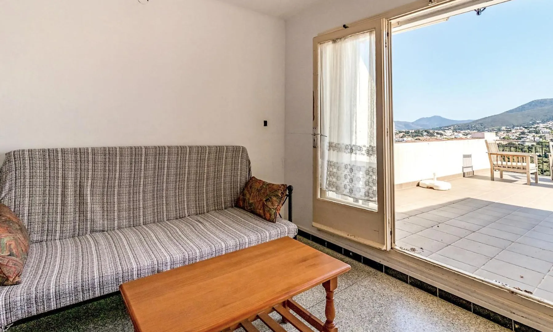 Апартаменты Sant Genis 19 - Atico Con Terraza Y Vistas Льянсса